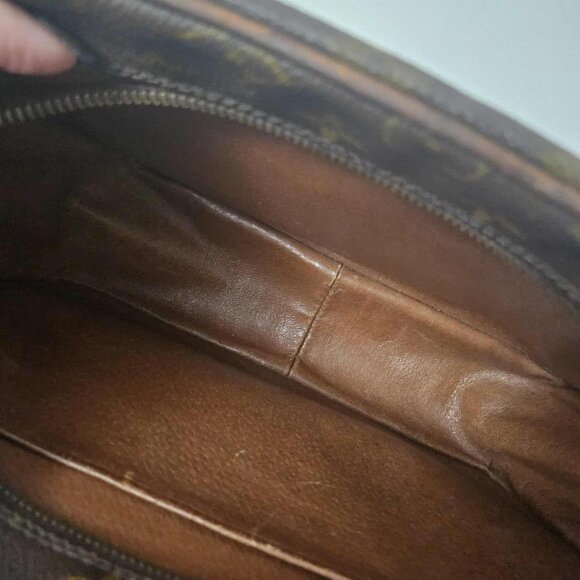 Louis Vuitton Nile Shoulder Bag Monogram - Picture 9 of 10